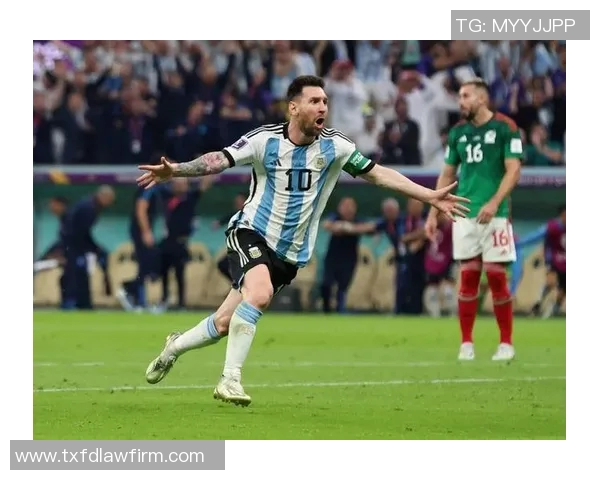 右脚踢球的足球明星盘点他们的精彩瞬间与成就