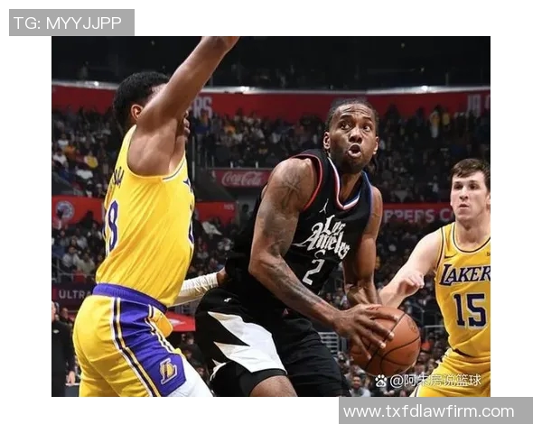 勇士与快船激战正酣比分胶着精彩瞬间回顾与分析 勇士与快船激战正酣比分胶着精彩瞬间回顾与分析